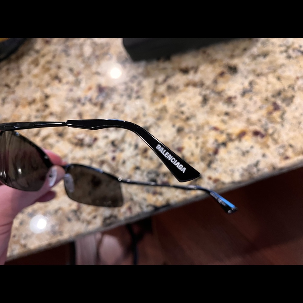 Balenciaga 70mm mens sunglasses - Picture 5 of 7
